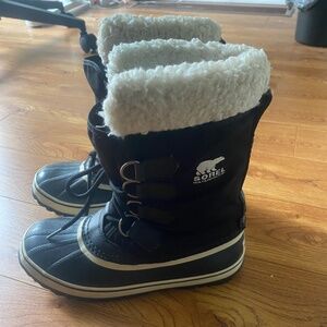 sorel waterproof boots women size 7